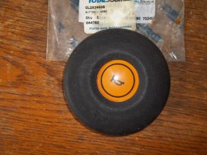 Button, Horn