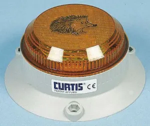 Low profile xenon flashing beacon 12-80 V