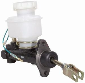 MASTER CYLINDER