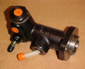 MASTER CYLINDER