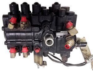 HYDRAULIC VALVE - 4 SPOOL