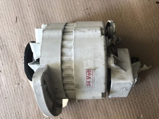 Picture of Alternator 28V 35A