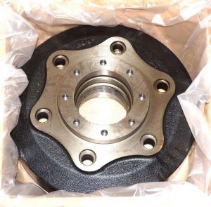 HUB, FRONT AXLE
