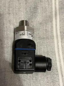 Pressure sensor, A-10, 10000 PSI, 0-10V, 1/4" NPT, 4PLCK