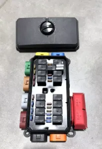 FUSE BOX,VEC 64