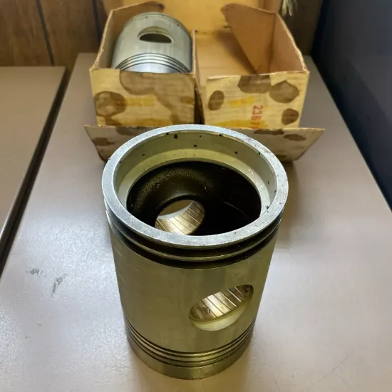 Picture of Piston, 17.5:1 CR, 71 Trunk, 2V