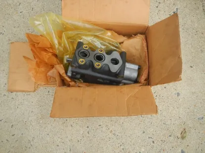 Picture of CONTROL VALVE GROUP
