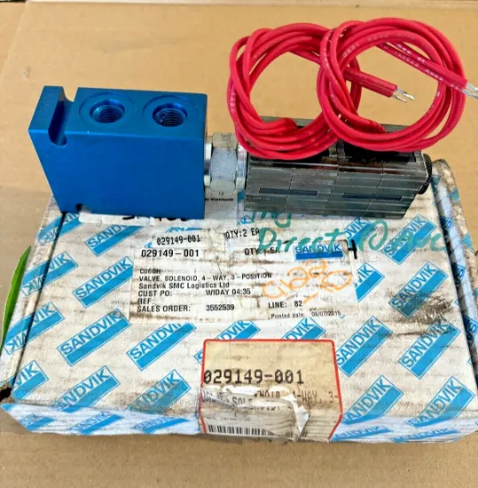 Picture of SOLENOID VALVE 4 Way, 3 Pos.