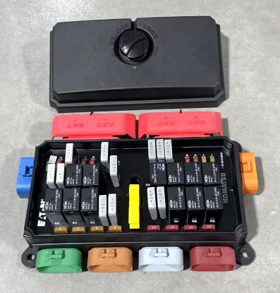 Picture of FUSE BOX,VEC 66