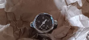 PRESSURE GAUGE